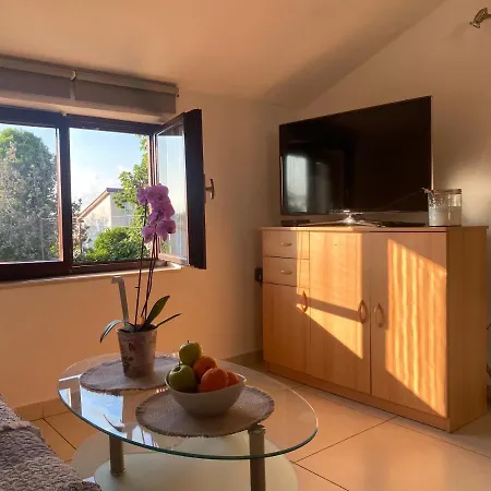 Mare 아파트 풀라