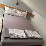 Mare 아파트 풀라