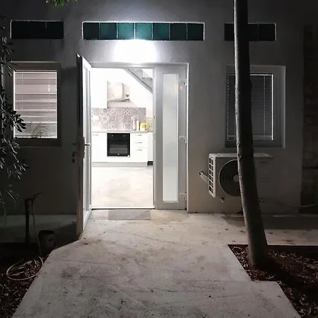 马雷公寓酒店
